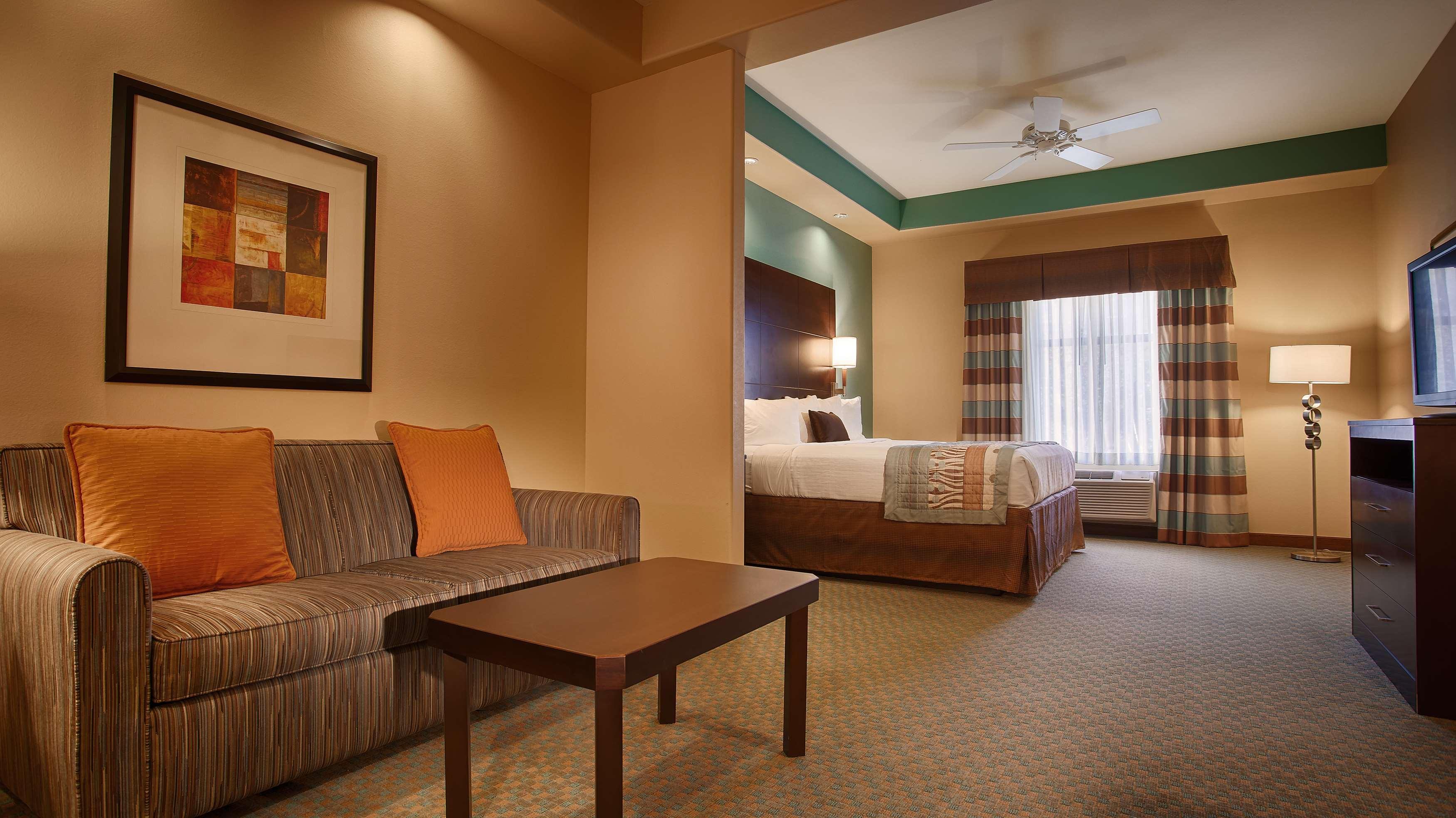 Best Western Plus Midland Suites Buitenkant foto
