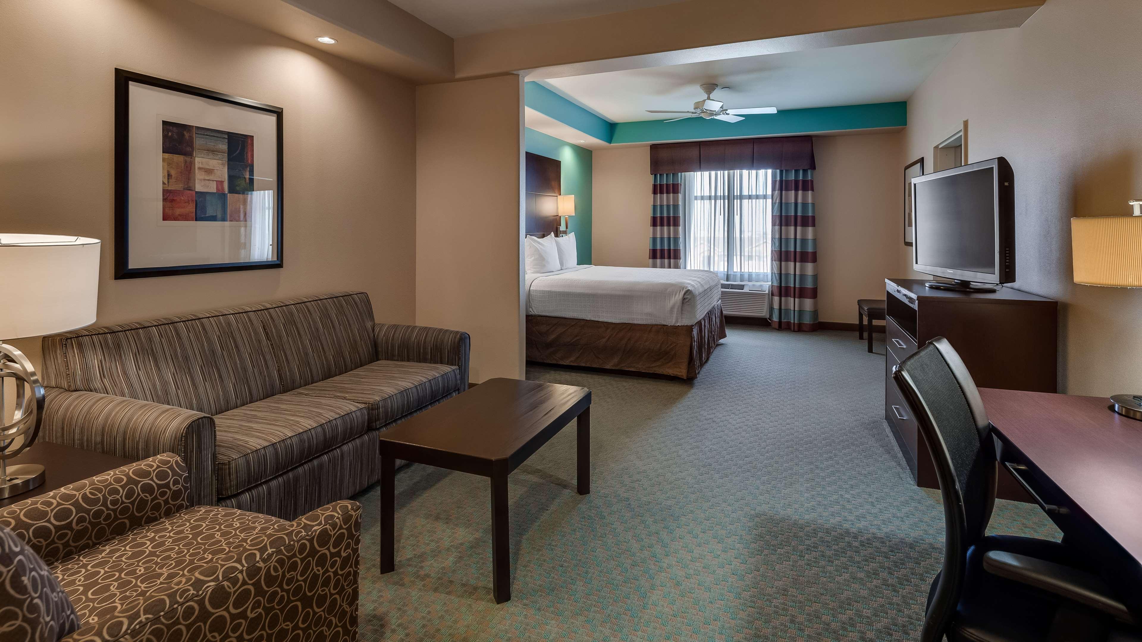 Best Western Plus Midland Suites Buitenkant foto