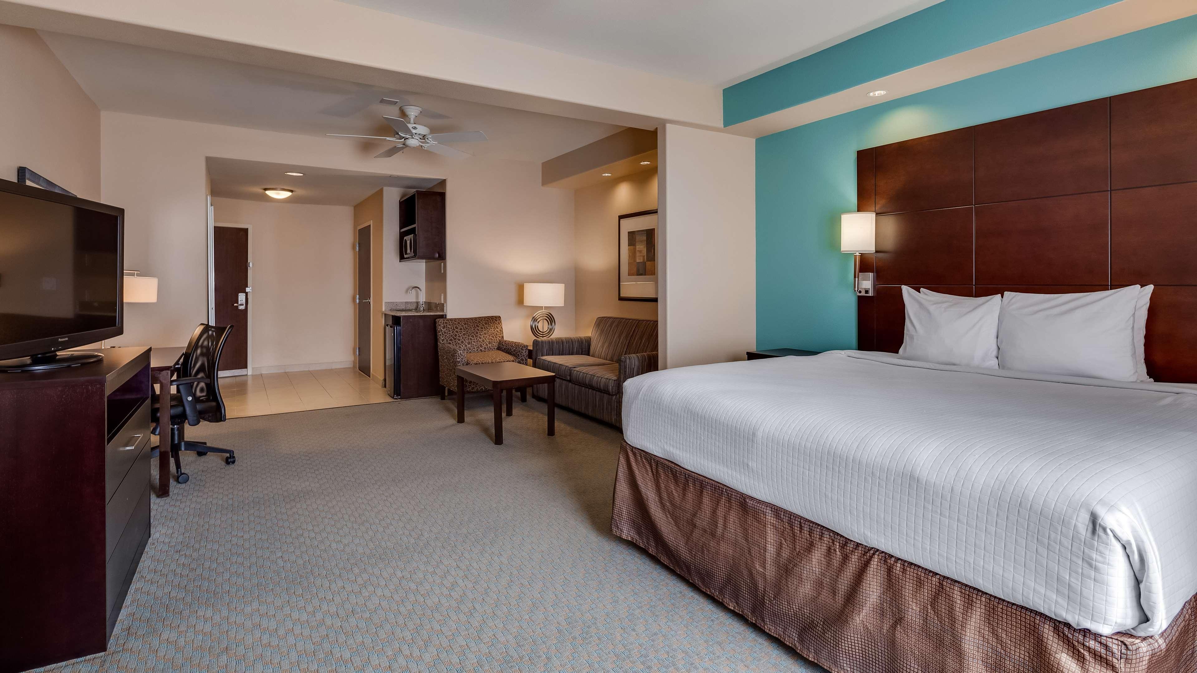 Best Western Plus Midland Suites Buitenkant foto