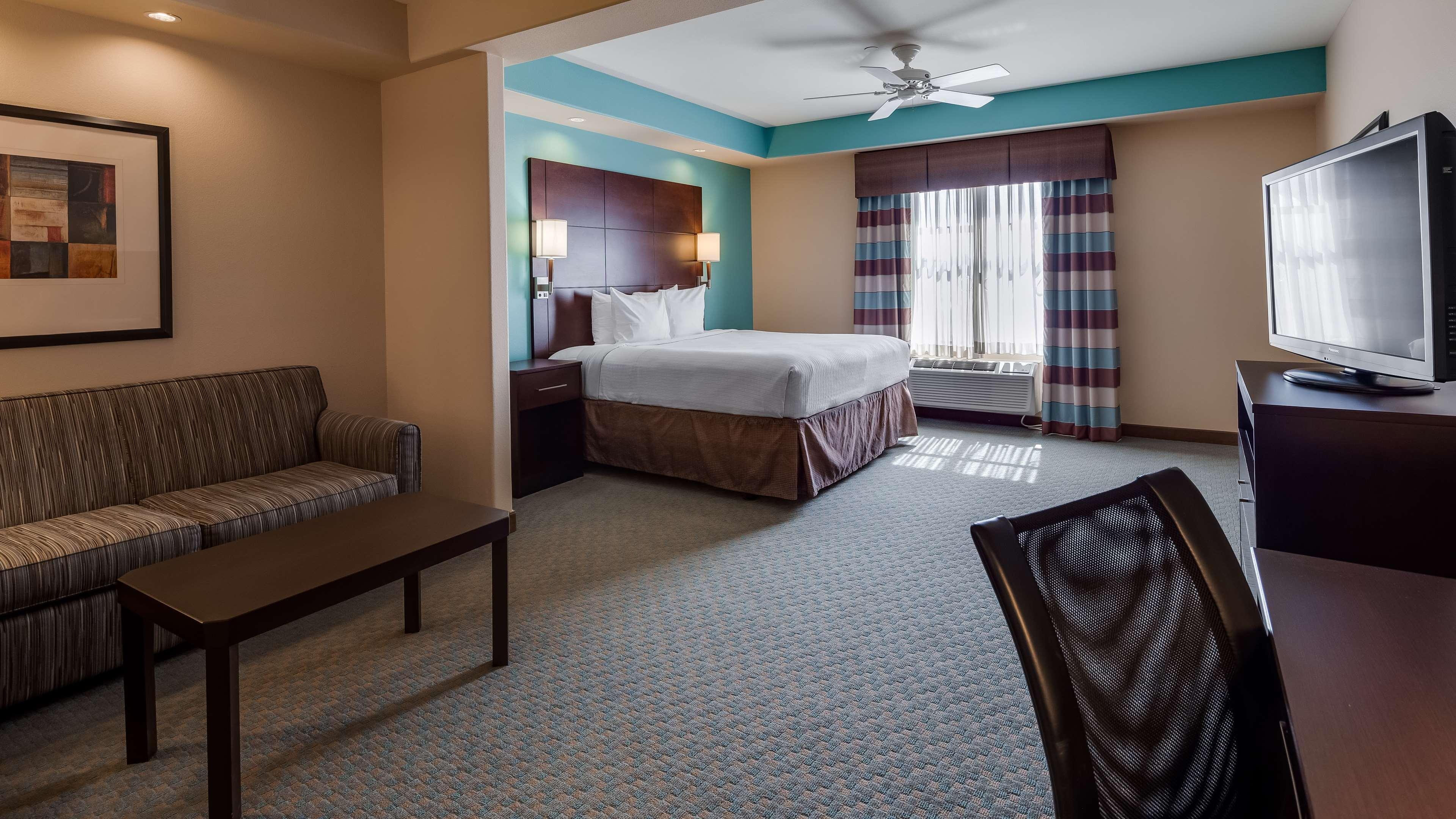Best Western Plus Midland Suites Buitenkant foto