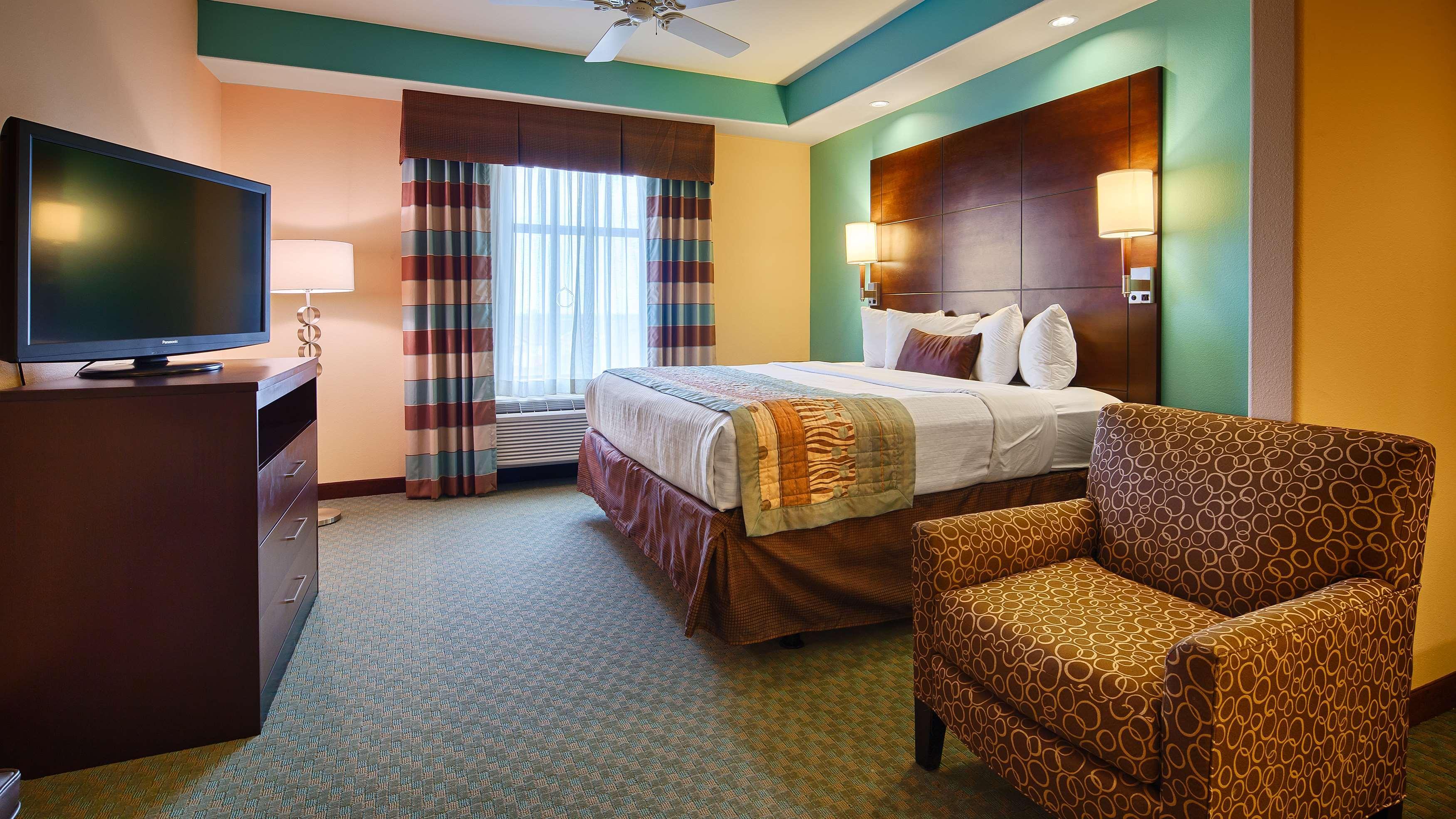 Best Western Plus Midland Suites Buitenkant foto