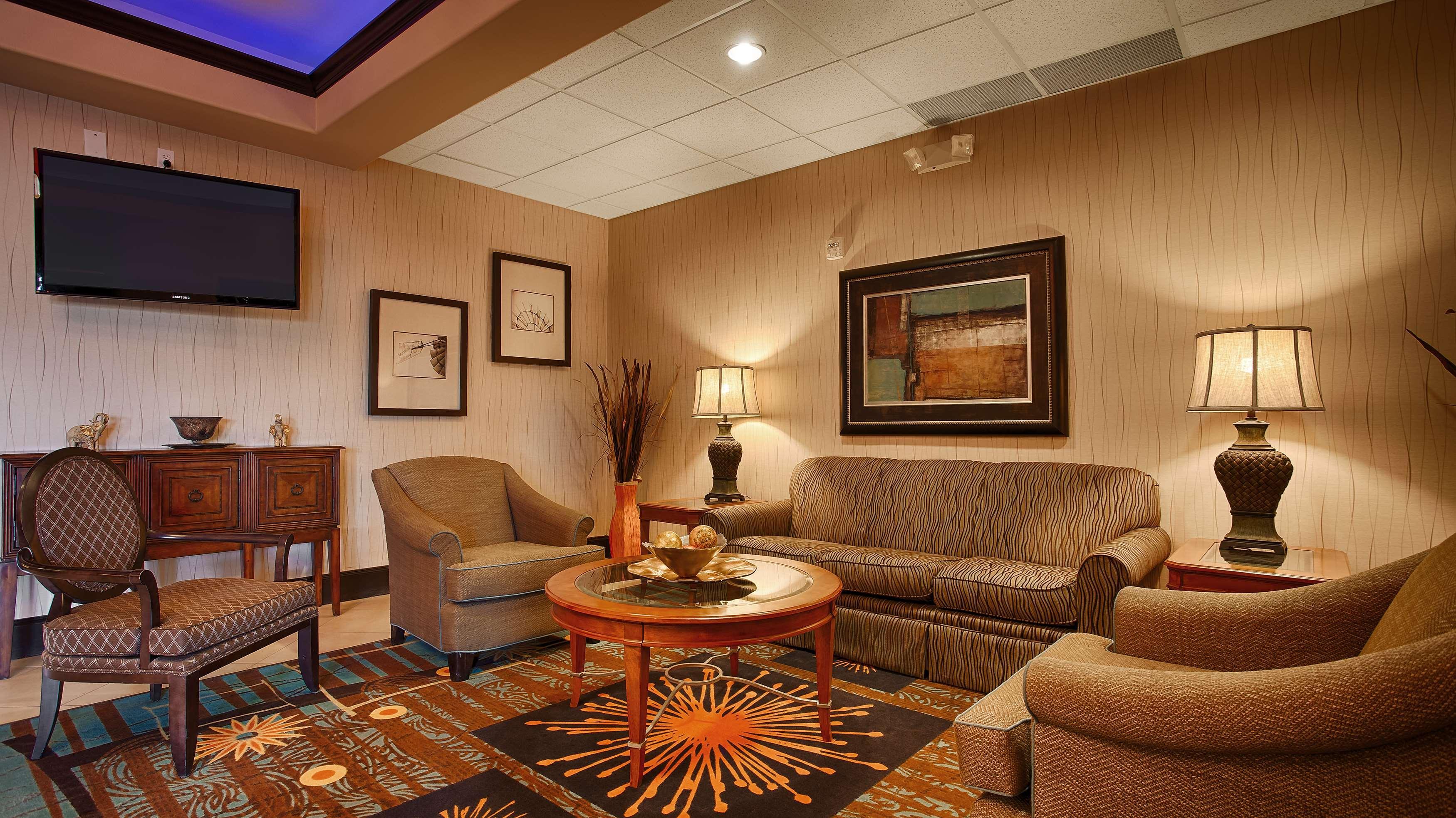 Best Western Plus Midland Suites Buitenkant foto