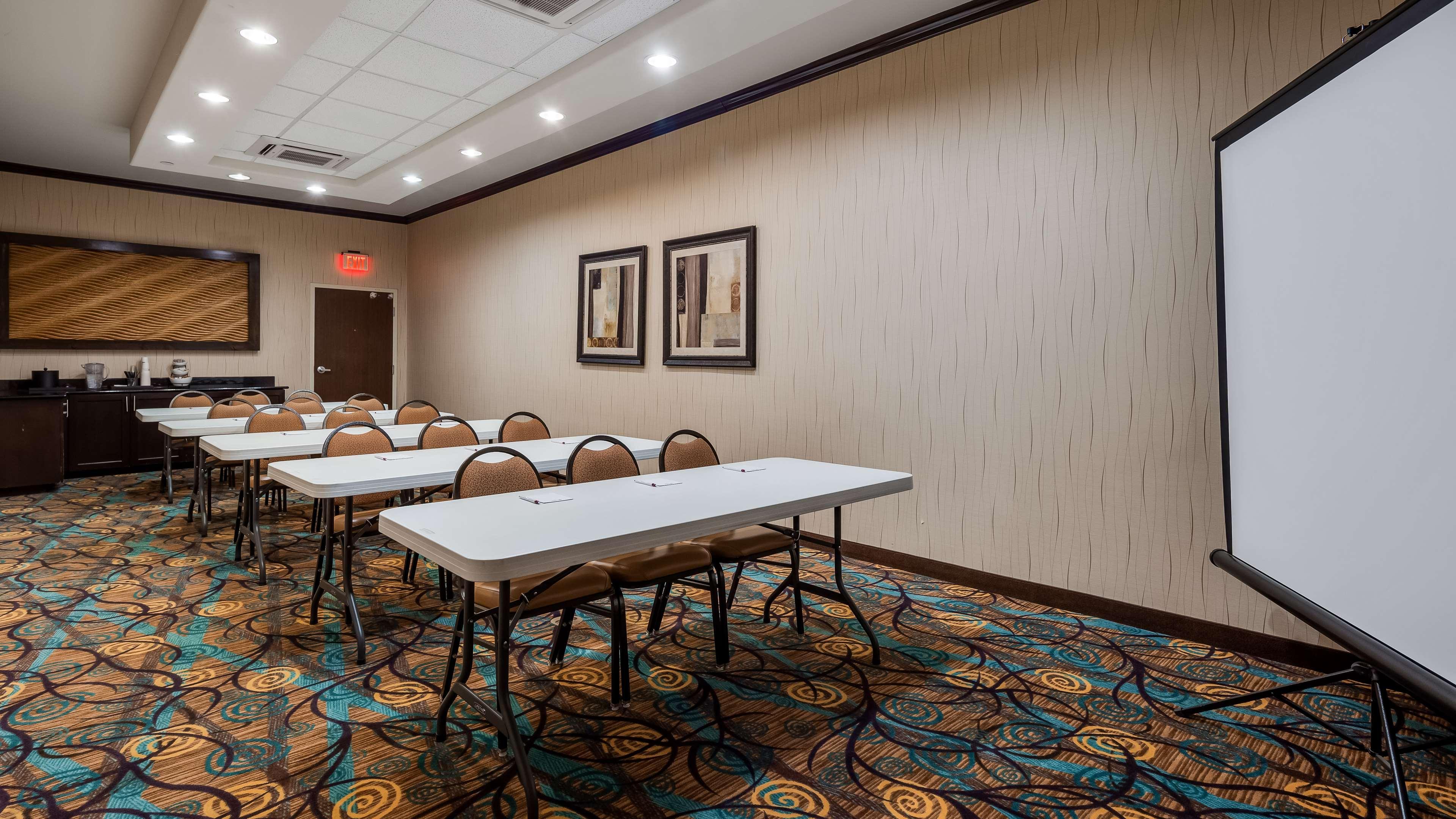 Best Western Plus Midland Suites Buitenkant foto