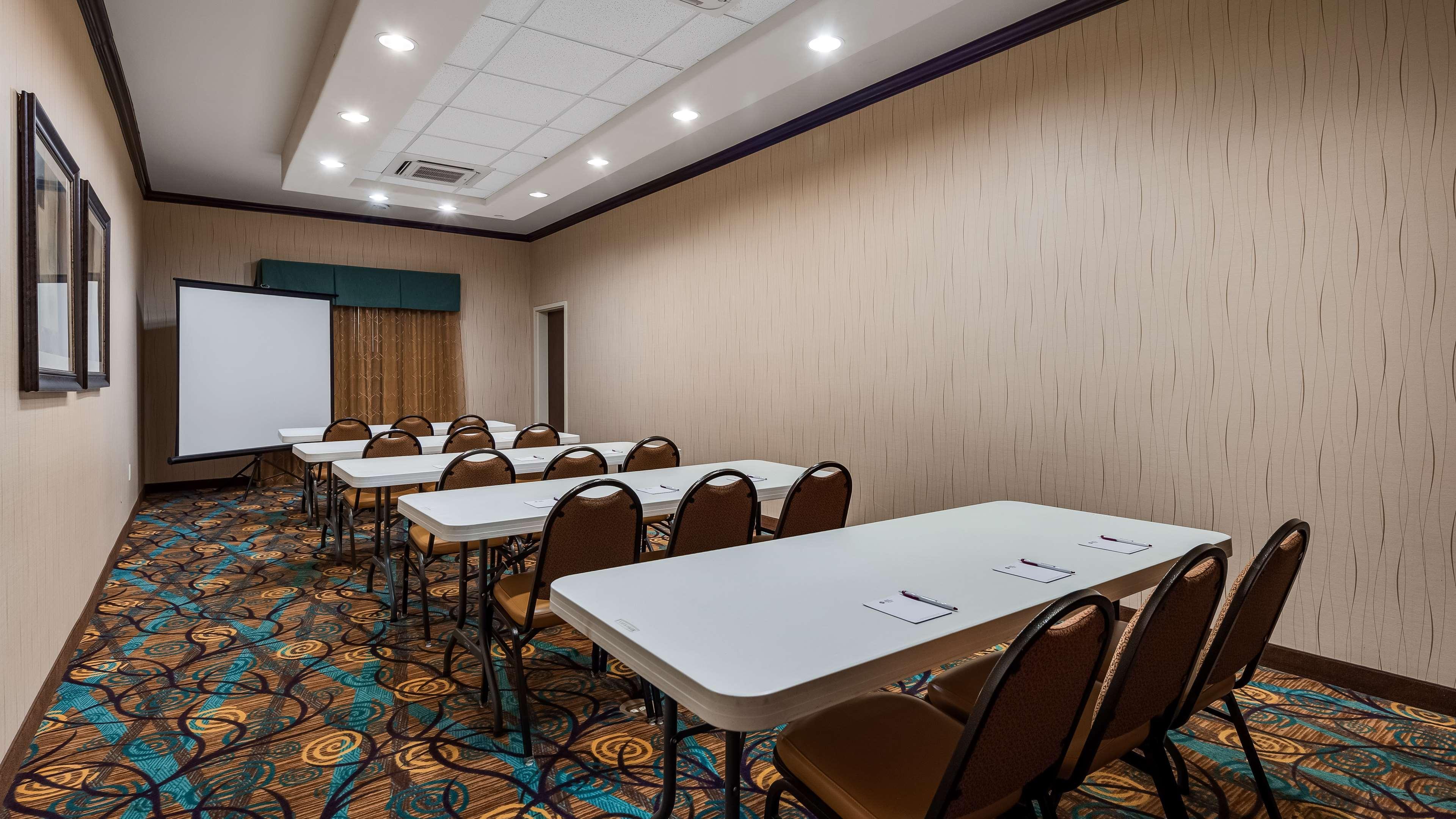 Best Western Plus Midland Suites Buitenkant foto