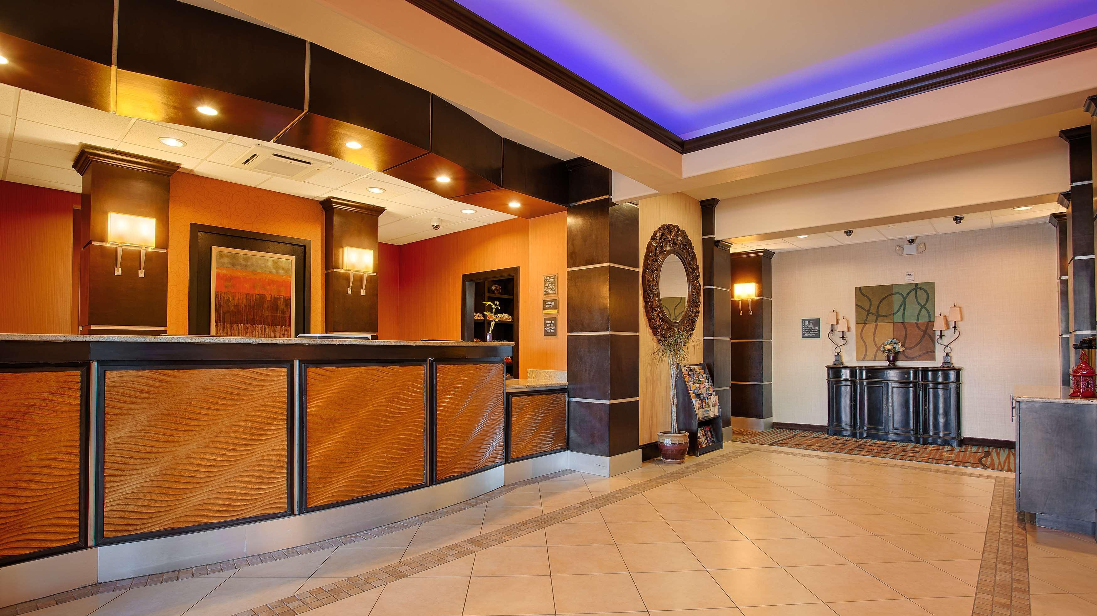 Best Western Plus Midland Suites Buitenkant foto