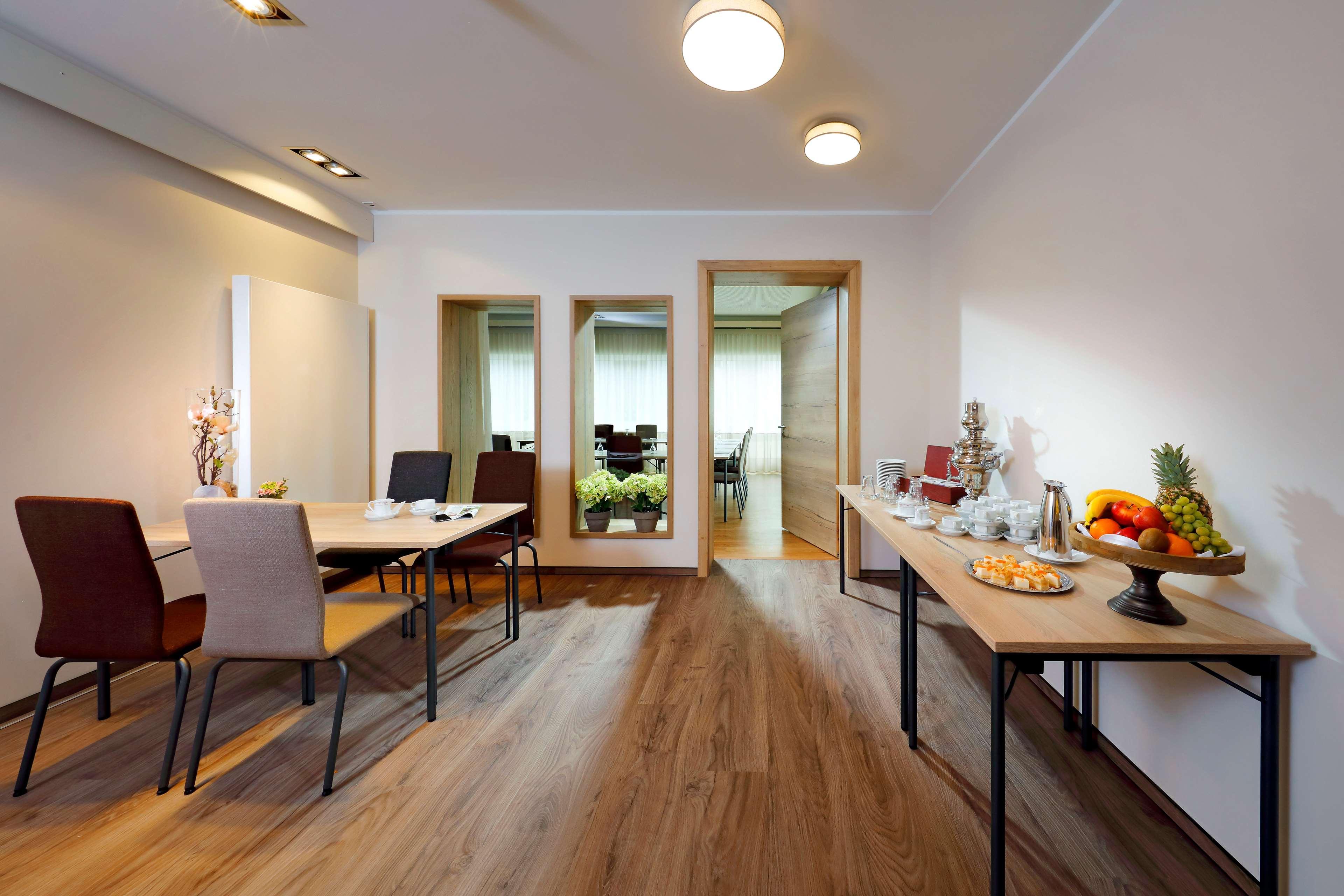 Best Western Plus Midland Suites Buitenkant foto